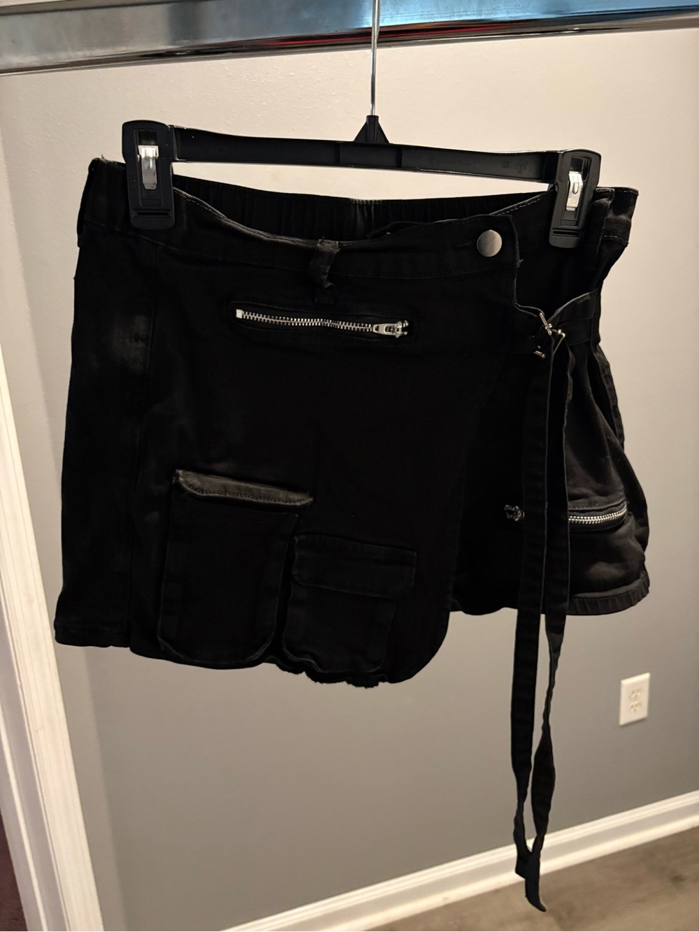 Black Cargo Utility Shorts (worn once)